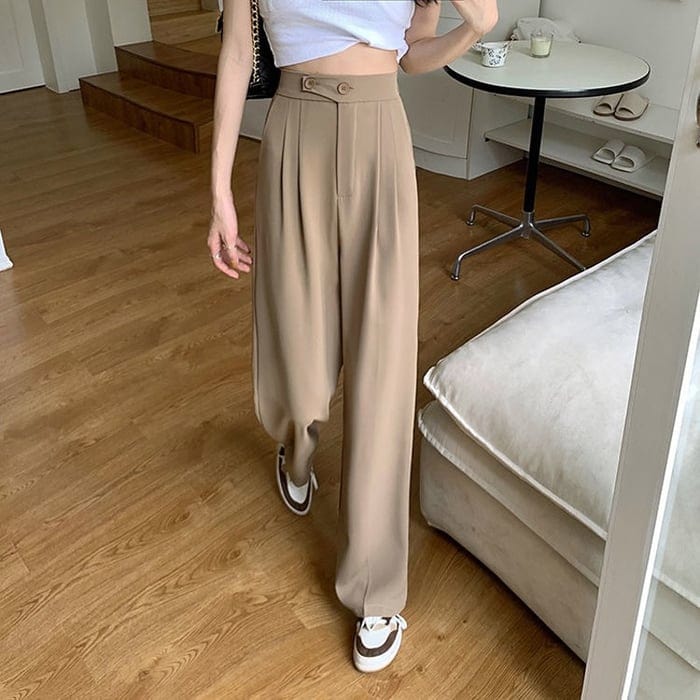 Moderne Damen Stoffhose High-Waist mit weitem Bein, bürotauglich & schick, für einen eleganten Business-Look.