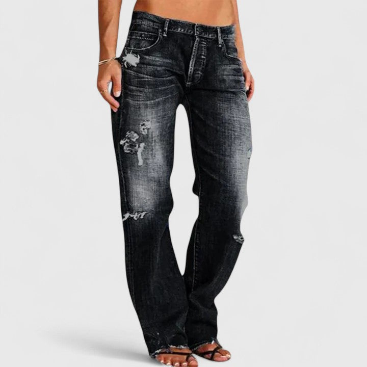 Moderne Damen Jeans aus bequemem Denim, weites Bein, niedrige Taille. Perfekt für Freizeit & stilvolle Outfits.