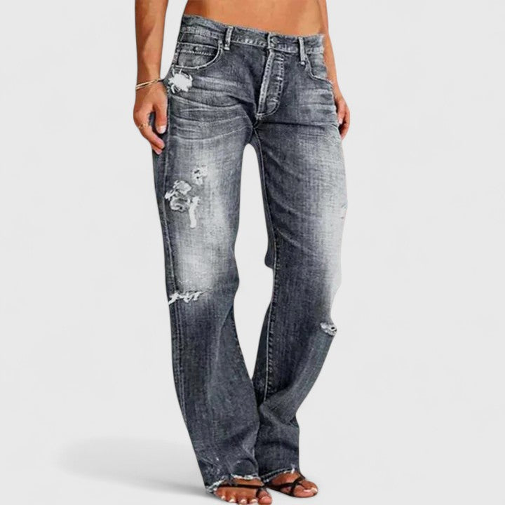 Stilvolle Damen Jeans, weites Bein, niedrige Taille. Eine bequeme Denim-Hose für jeden Tag und moderne Looks.