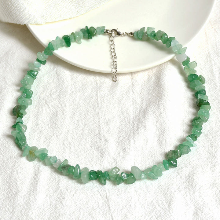 Damen Naturstein-Halskette mit polierten Edelsteinen; eine stilvolle Kristallkette.