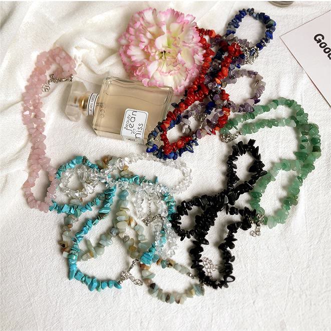 Hochwertige Damen-Halskette mit poliertem Tigerauge und Obsidian; Natursteinschmuck.
