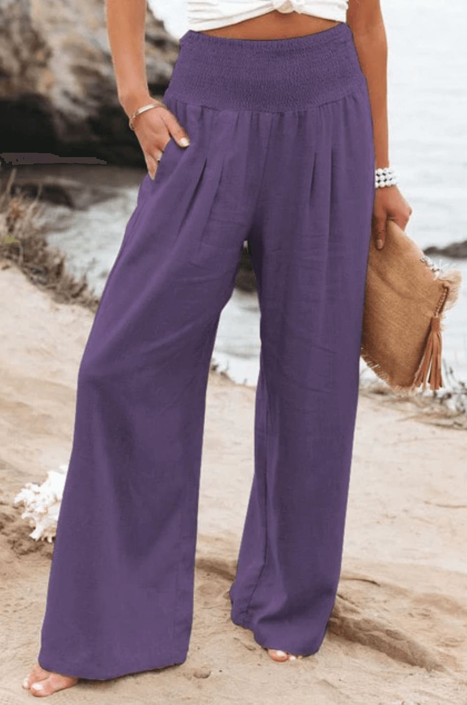 Trendige Damen-Palazzohose mit weitem Bein & hohem Bund. Ein Mode-Statement für eine stylische Garderobe.