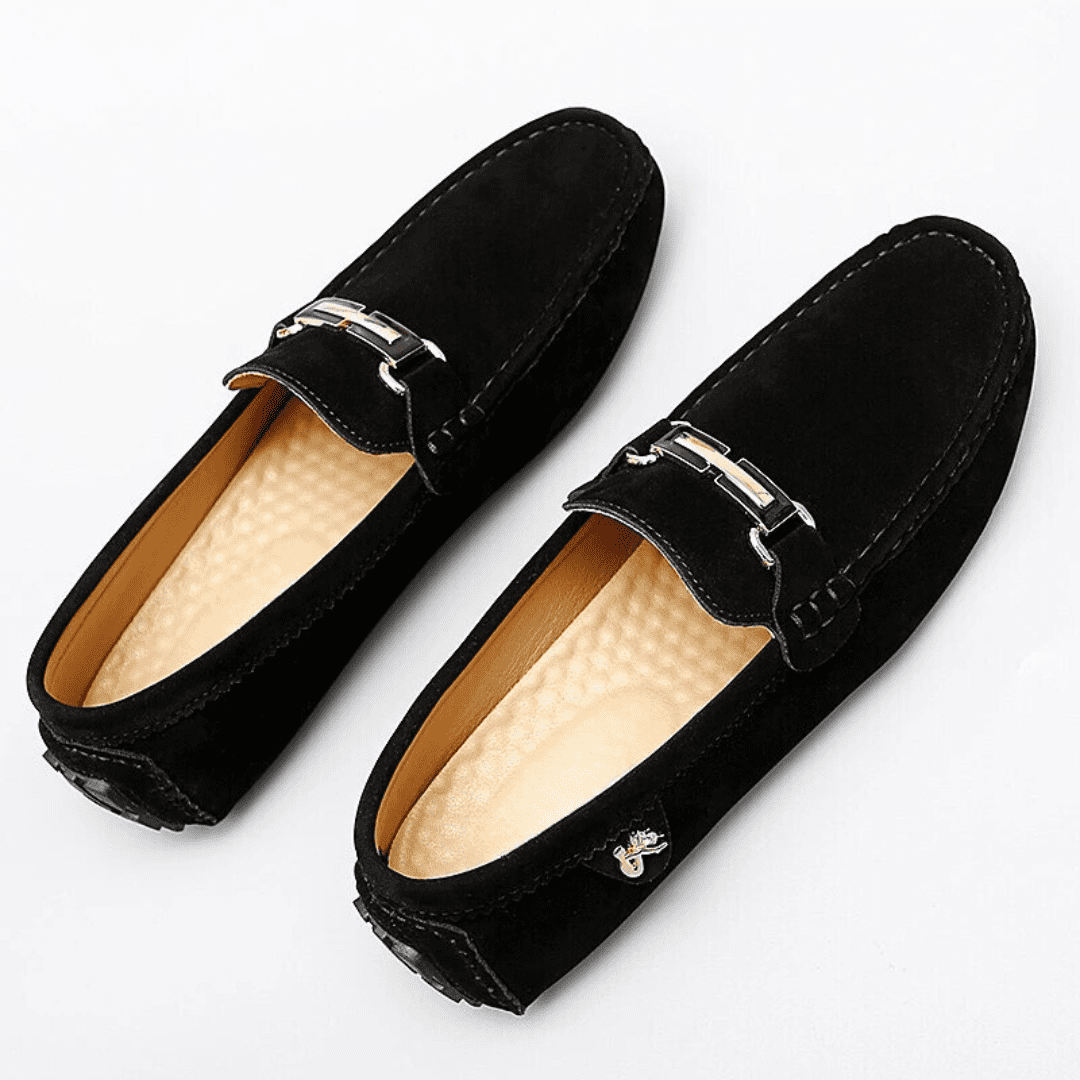 Klassische schwarze Damen Loafers. Vielseitige Premium Slipper, geeignet als Business- & Freizeitschuhe.