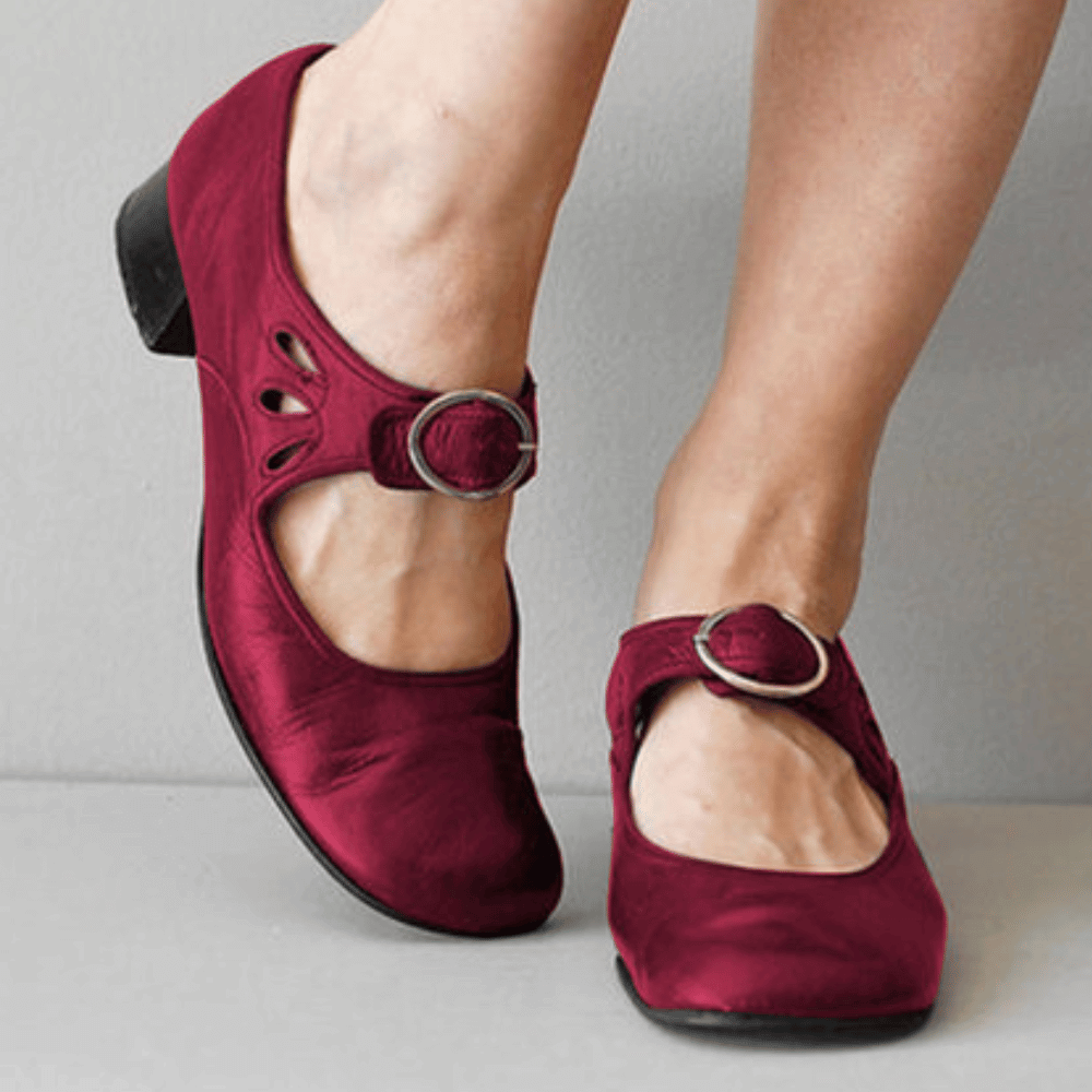 Trendige Damen Sandalen bieten hohen Komfort für den Alltag. Stilvolle Sommerschuhe, perfekt für Freizeit.