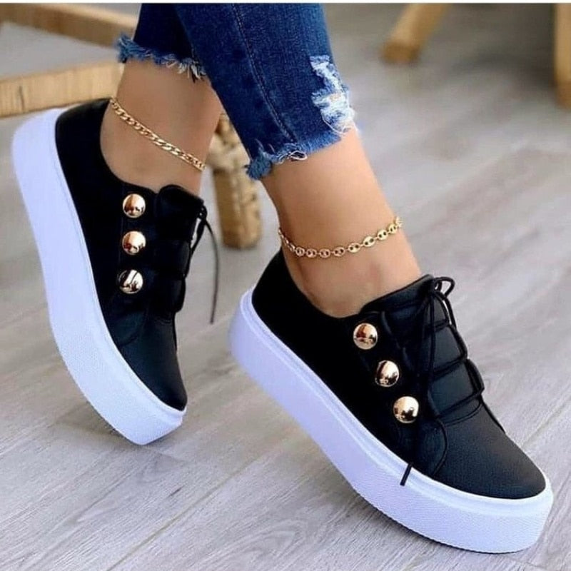 Stylische Damen Sneaker in Roségold mit weißer Sohle; moderne, bequeme Freizeitschuhe für den Alltag.