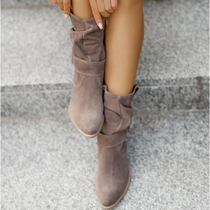 Damen Stiefeletten mit klassischer Rundspitze & Reißverschluss. Knöchelhohe Herbstschuhe für Damen.