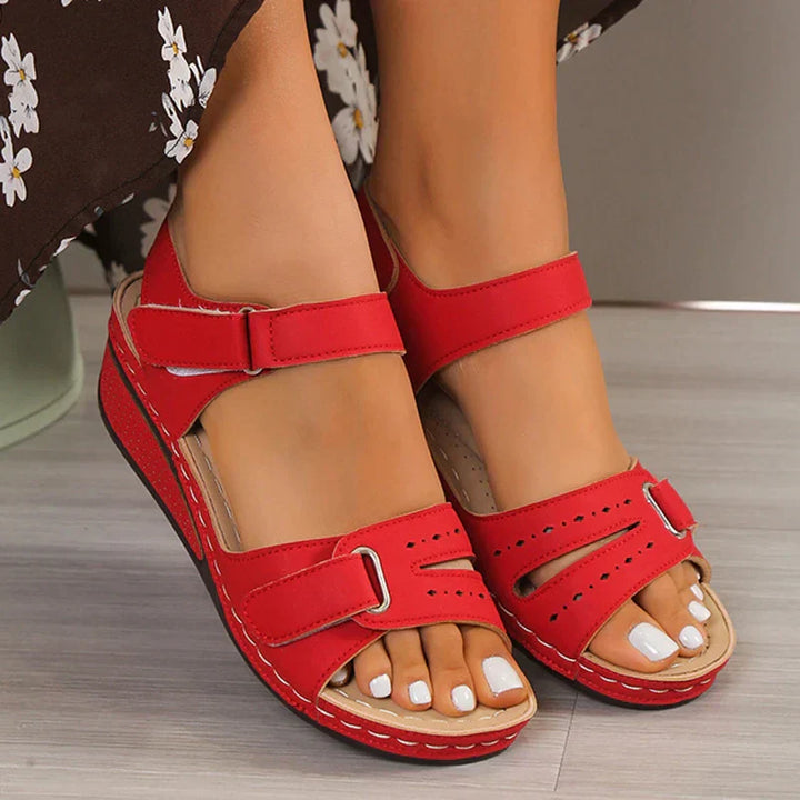 Komfortable orthopädische Damensandalen Vivienne für gesunde Füße, ideal für Sommerfreizeit.