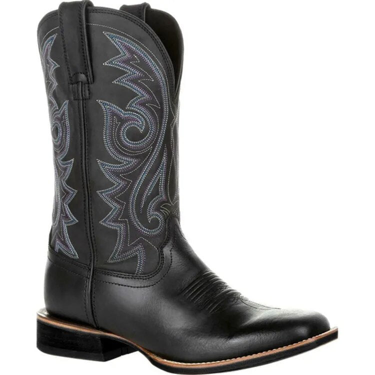 Bequeme schwarze Damen Cowboystiefel aus Leder, wadenhoch. Vielseitige Westernstiefel für den Alltag im Herbst/Winter.