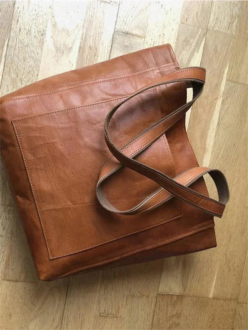 Elegante schwarze Damen-Handtasche, zeitloses Design, perfekter Begleiter für Business oder Freizeit.