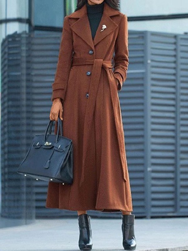 Warme Elora Damenjacke aus Wolle, perfekt für kühle Herbsttage und den Winter. Mit elegantem Revers.