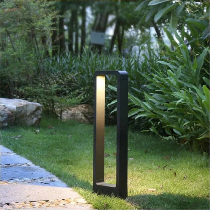 Helles LED Gartenlicht, 30cm, als Bodenleuchte für sichere & stimmungsvolle Außenbereiche. Wetterfest.