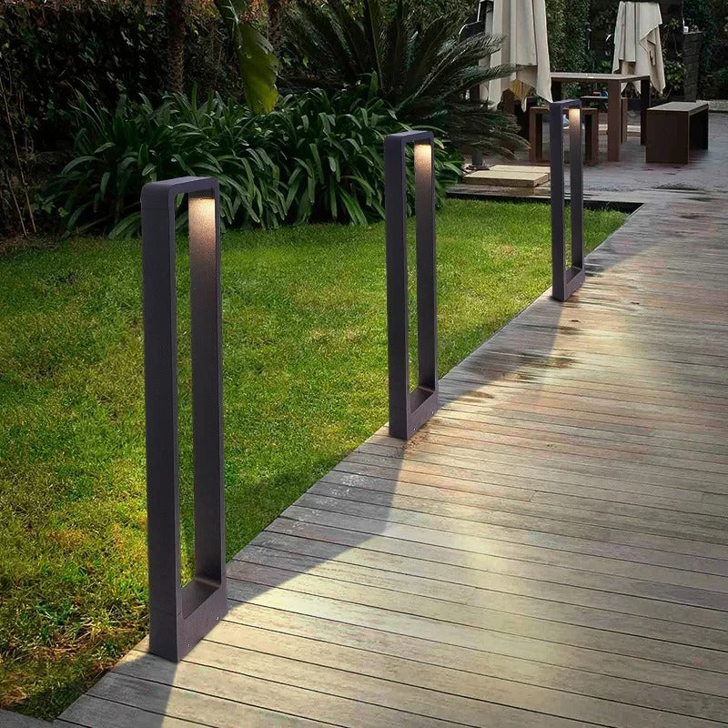 Moderne graue 30cm LED Bodenleuchte für Garten & Außenbeleuchtung. Wasserdichte Terrassen- & Wegbeleuchtung.