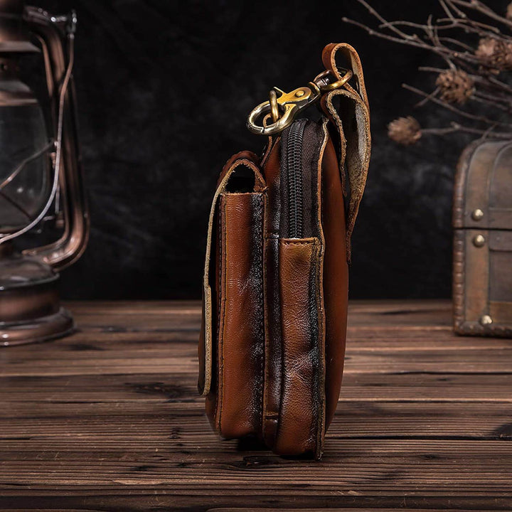 Zeitlose Herren Gürteltasche aus feinstem Leder, kaffee-farben, ein praktisches und modisches Accessoire.
