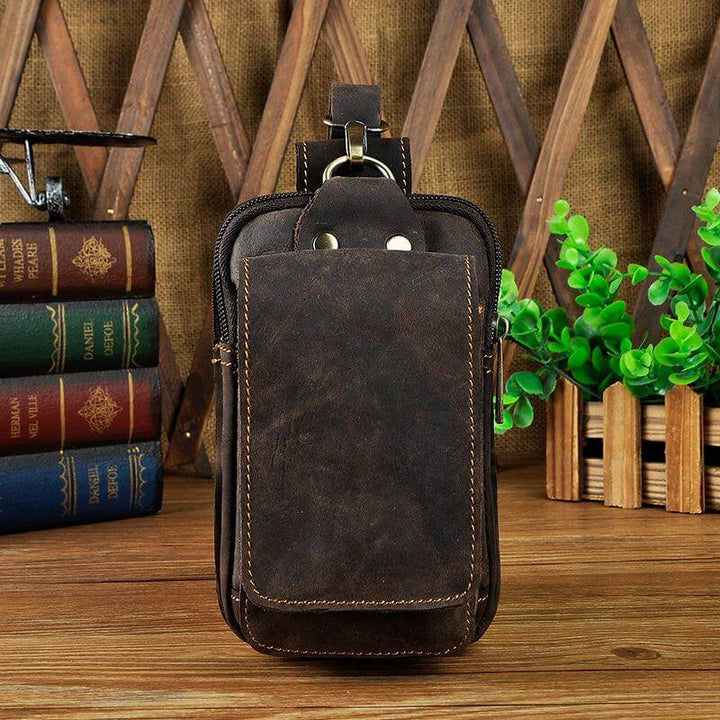 Robuste Echtleder Bauchtasche für Herren, dunkelbraun, stilvolle Begleitung für jede Gelegenheit.