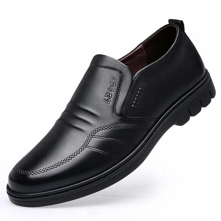 Klassische Herren Business Slipper Adam, perfekt für Büro und Freizeit dank der Komfortsohle.