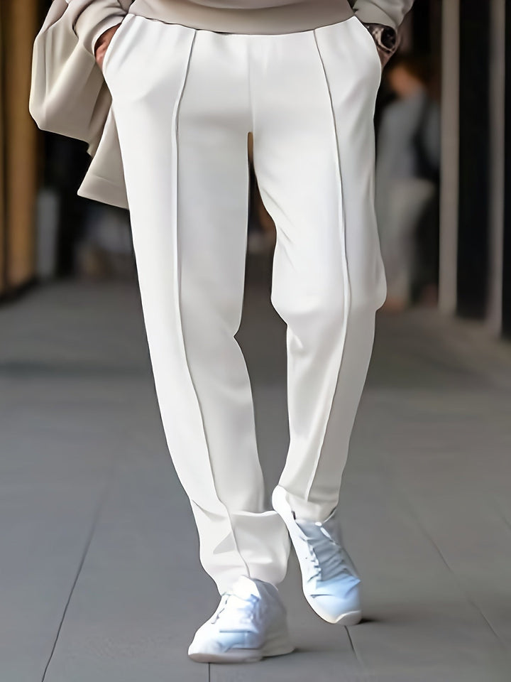 Bequeme Stretch-Herrenhose, perfekt für Business Casual Outfits und entspannte Freizeit.