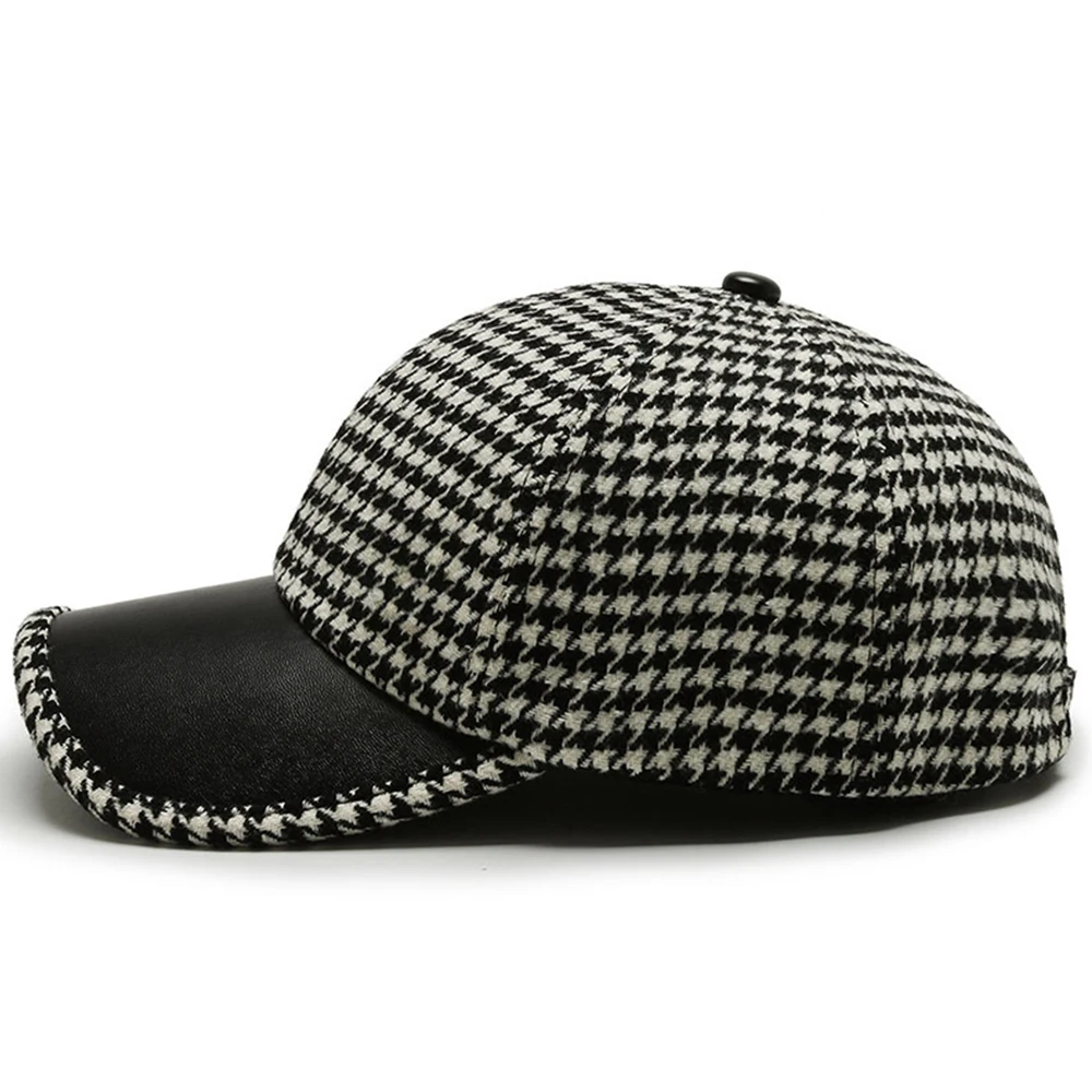 Robuste Herren Leder Schirmmütze, wetterfest und langlebig, ein zeitloses Accessoire für Männer.