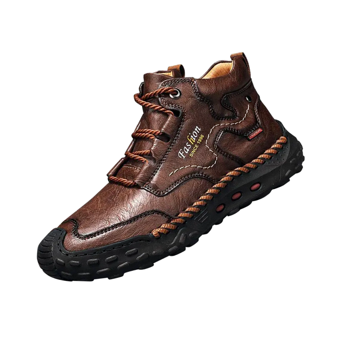 Hochwertige orthopädische Herren-Schnürstiefel aus Leder. Klassisches Design, perfekt für Business und Freizeit.