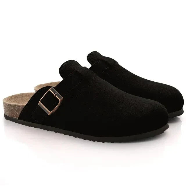 Herren Slipper: bequeme, elegante Schuhe im klassischen Old Money Stil. Ideal für Business & Freizeitmode.