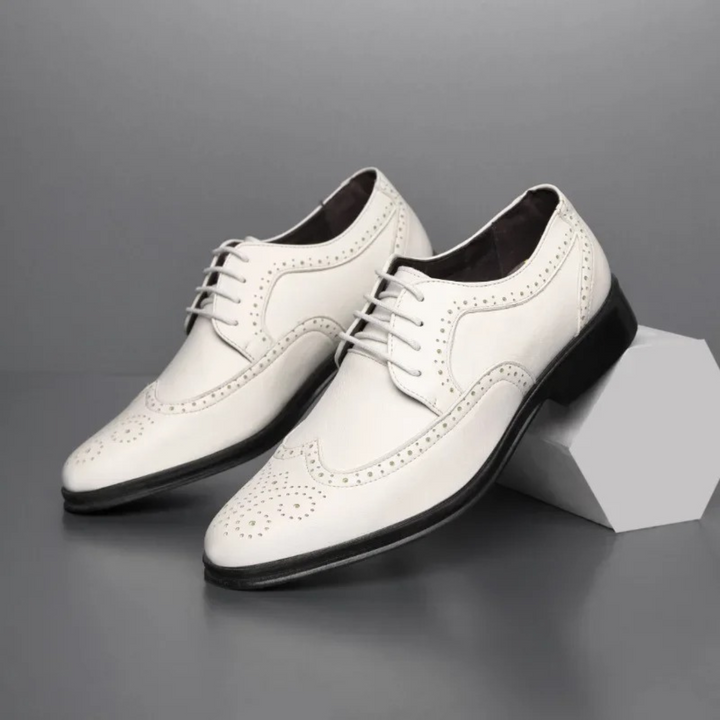 Komfortables Innenfutter der eleganten Herren Wingtip-Schnürschuhe "Sebastian" für lange Business-Tage.