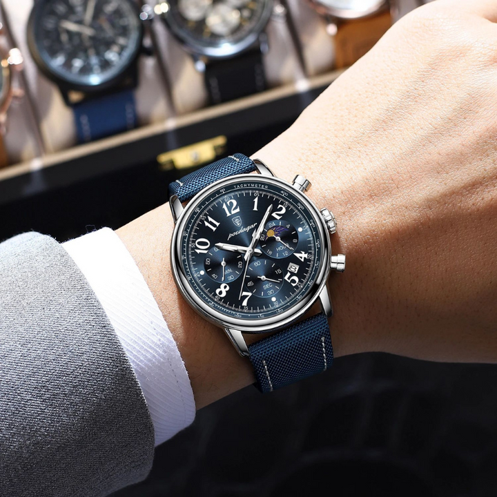 Klares Zifferblatt der stylischen Herrenuhr, präzise Zeiger, klassisch und gut lesbar.