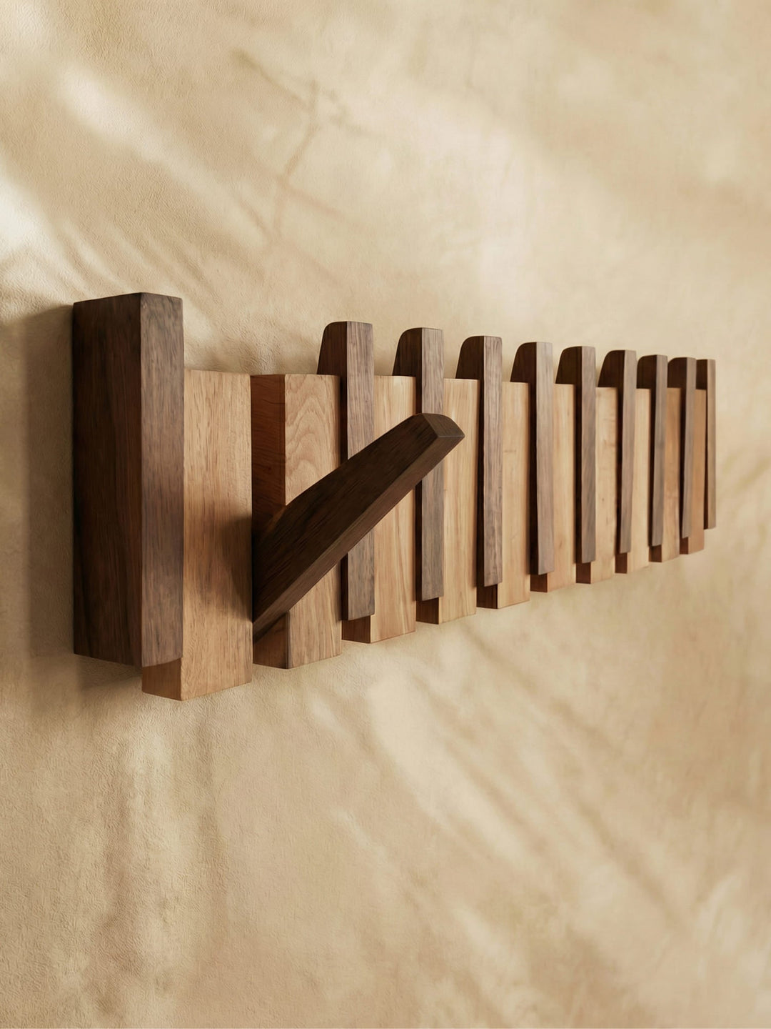 Elegante Holz Klavier Garderobe mit stilvollen Wandhaken für Flur & Eingangsbereich.