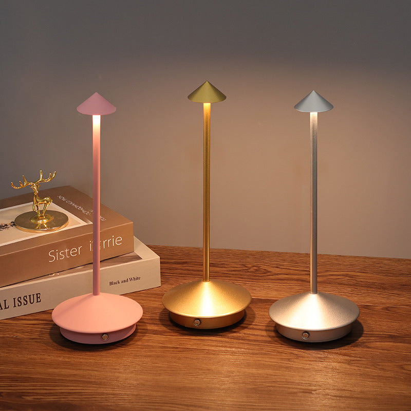 Moderne Design LED Tischlampe, dimmbar, kabellos, akkubetrieben, perfektes Stimmungslicht.