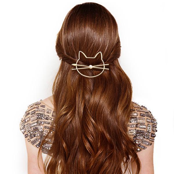 Silberne Katzenhaarspange mit glänzender Perle. Ein stilvolles Geschenk und eleganter Haarschmuck für Frauen mit Katze.