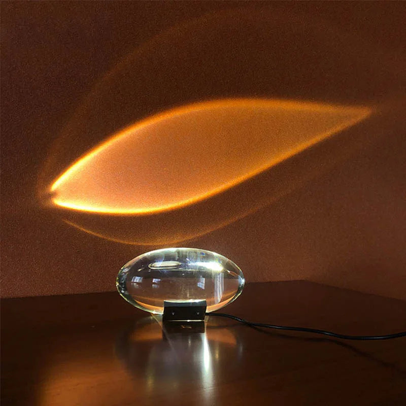 Elegante Kristall-Nachtlampe mit Sternenprojektion, schafft magische Ambientebeleuchtung im Schlafzimmer.