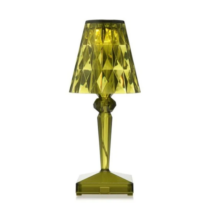 Exklusive Kristall Tischlampe mit edlem Design. Schafft ein hochwertiges Ambiente in Schlaf- und Wohnzimmer.