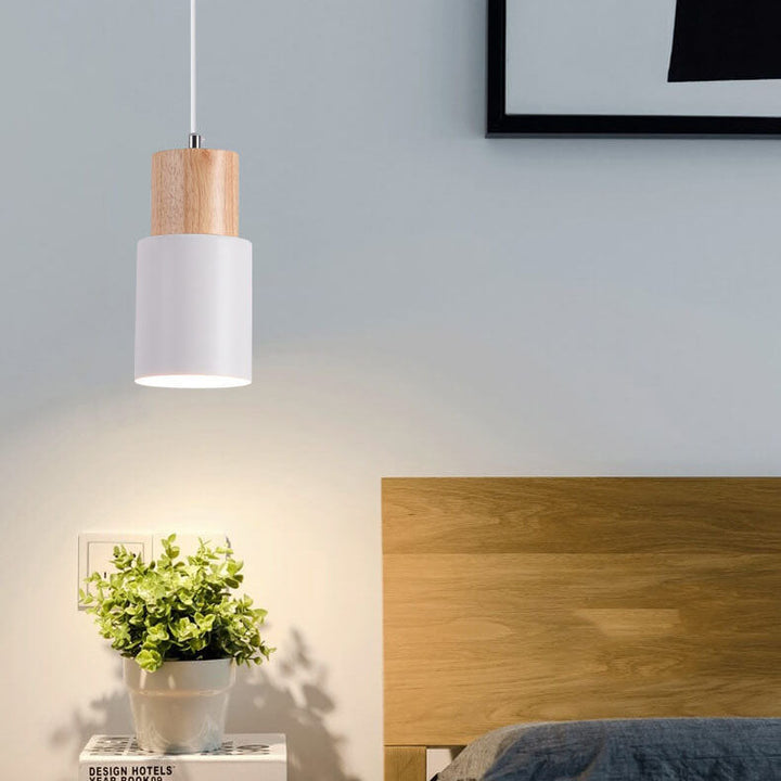 Stilvolle LED-Deckenleuchte Zylinder. Minimalistische Pendelleuchte aus Aluminium, modern und energieeffizient.