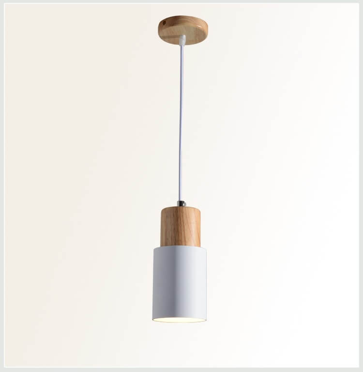 Minimalistische LED-Hängeleuchte Zylinder. Designlampe aus Aluminium für zeitgemäße Wohnzimmerbeleuchtung.