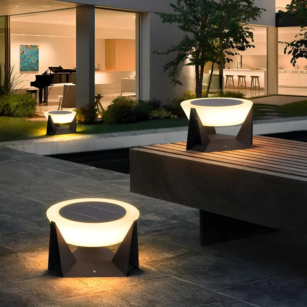 Stilvolle japanische Solar-Gartenlampe für Zen Gärten, umweltfreundliche LED Außenbeleuchtung und Deko.