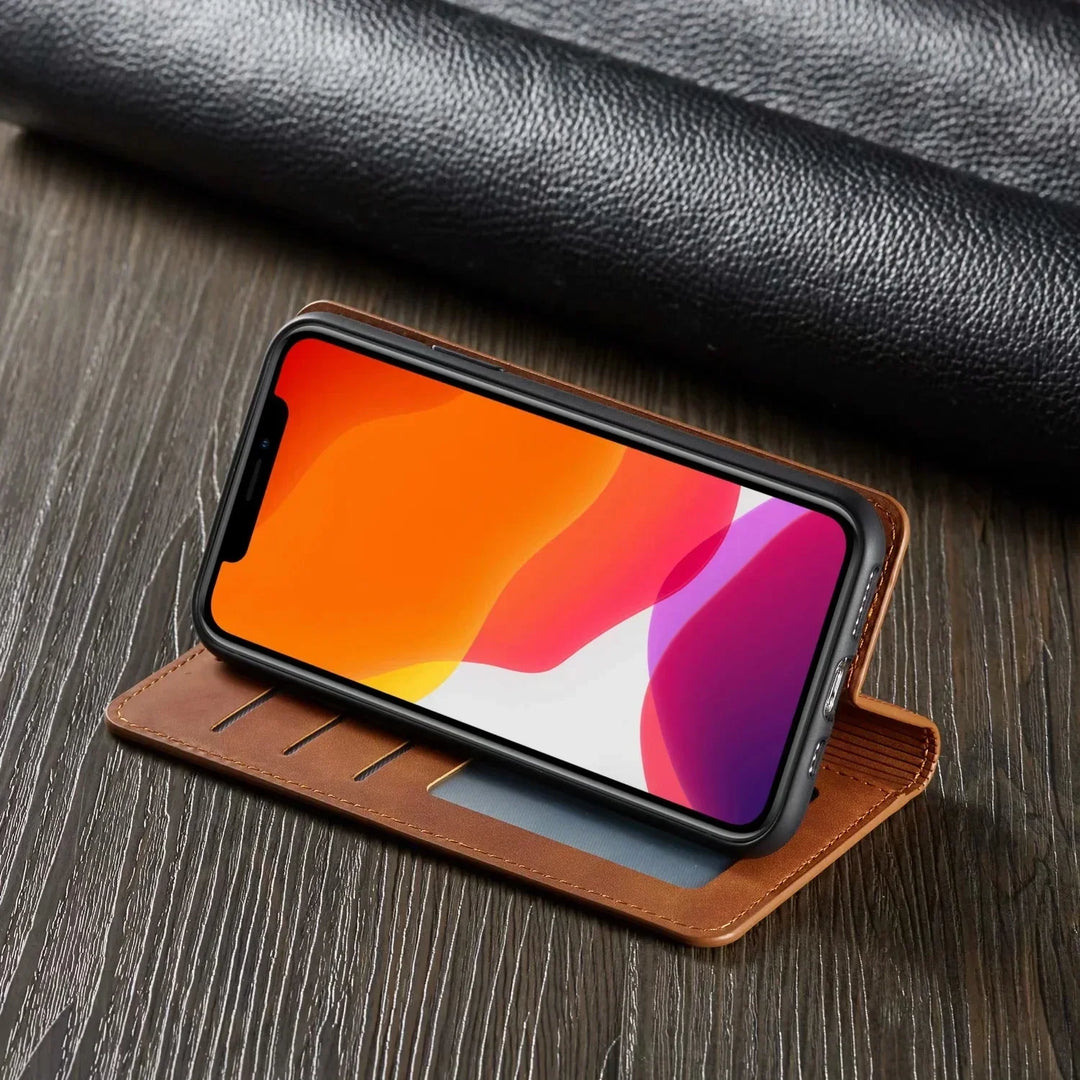 Premium iPhone Wallet Hülle aus Leder mit praktischem magnetischem Kartenfach zur sicheren Aufbewahrung von Karten.