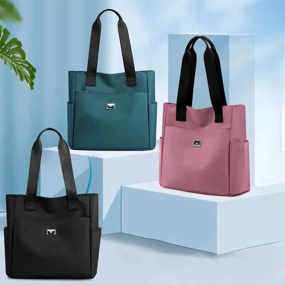 Praktische Nylontasche für Damen: wasserdichte Schultertasche mit viel Platz für Alltag & Büro.