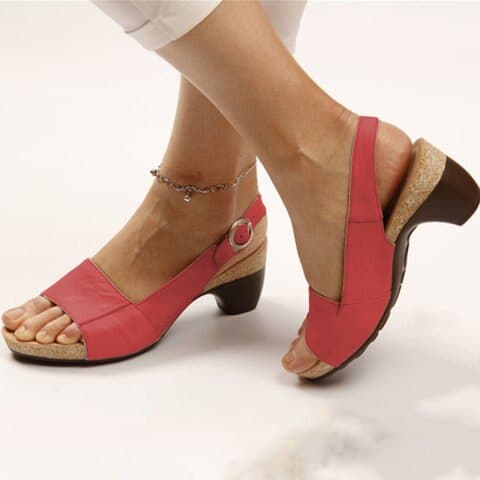Verstellbare, elegante Damensandalen mit Keilabsatz für individuellen Halt & stilvollen Sommer-Look.