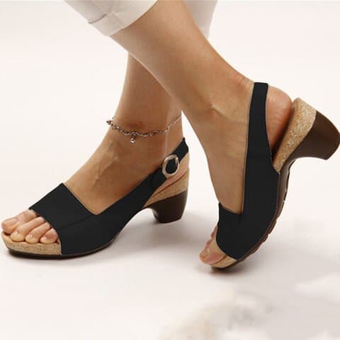 Orthopädische Damensandalen: Keilabsatz, verstellbar, bequem, elegant. Perfekt für gesunde & stilvolle Füße.
