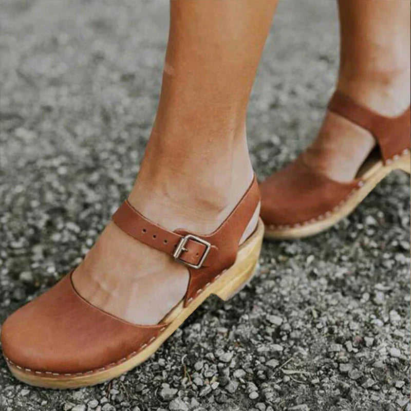 Elegante orthopädische Keilsandaletten für Damen, maximaler Komfort und stilvolles Design für den Alltag.