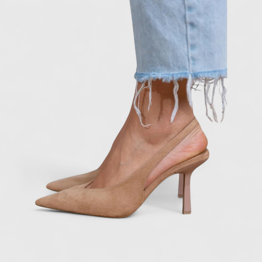 Klassische schwarze Damen Pumps mit Komfort-Fußbett, perfekt für lange Tage im Büro oder festliche Anlässe.