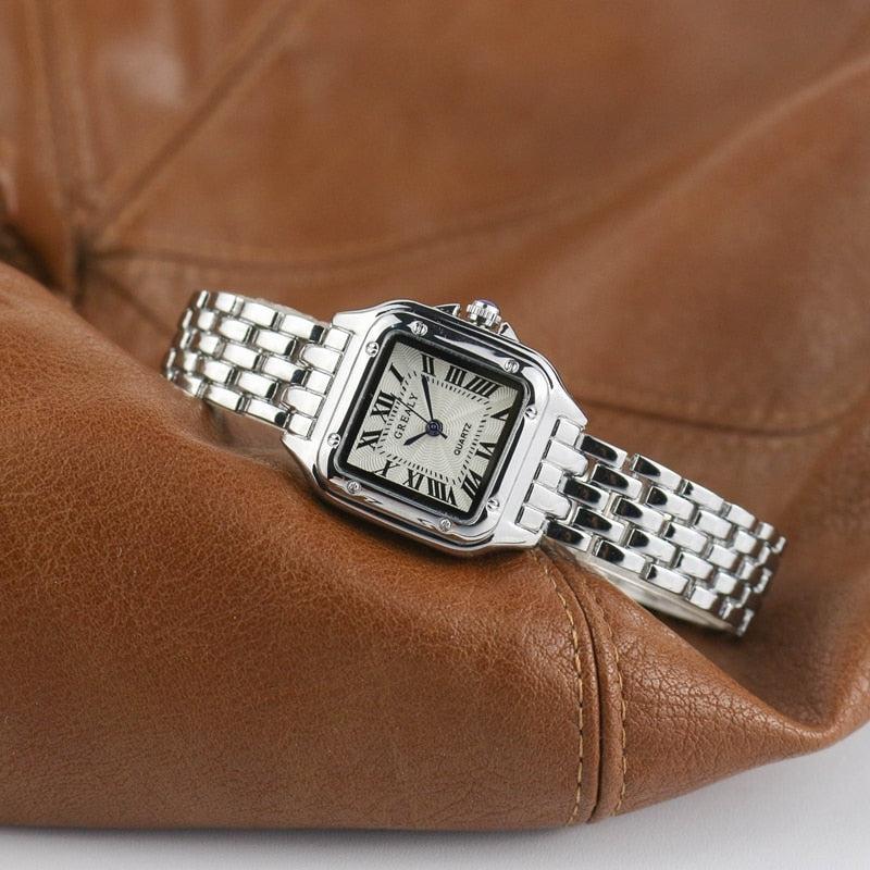 Modische quadratische Damenuhr Arlette in Silber, eine stilvolle Armbanduhr für Damen mit Quarz.