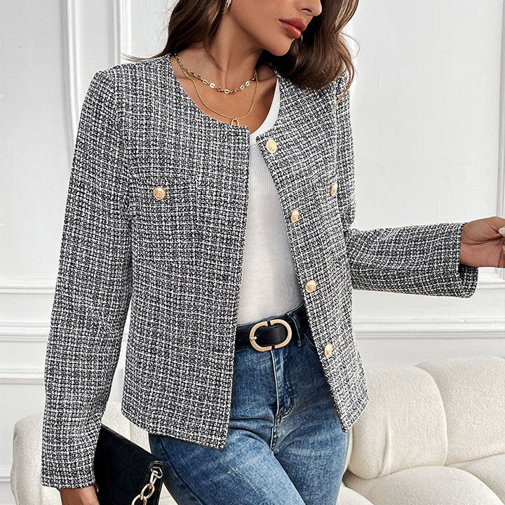 Elegante, strukturierte Damenjacke mit glänzenden Goldknöpfen. Ideal für Business & stilvolle Freizeit-Outfits.