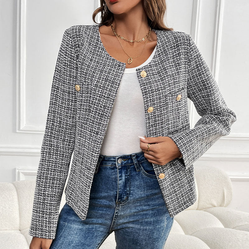 Stilvolle, strukturierte Damenjacke mit goldenen Knöpfen. Modisch für Frühling & Herbst, vielseitiger Look.