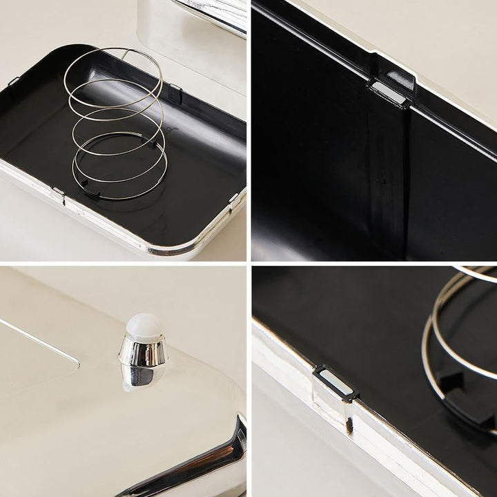 Elegante Taschentuchbox in Gold, gefüllt mit Kosmetiktüchern, stilvoll im Schlafzimmer.