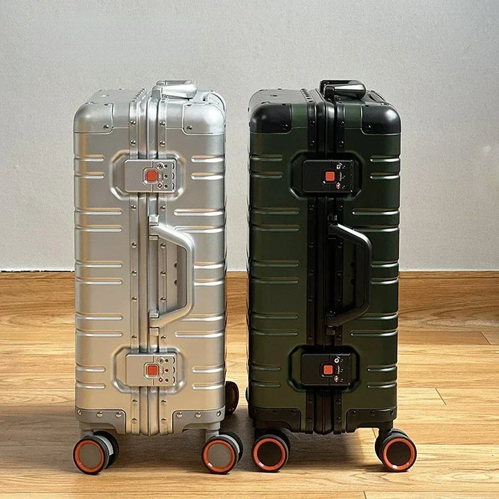 Robuster Aluminium-Magnesium-Hartschalenkoffer Oslo mit integriertem TSA-Schloss und 360°-Rollen.