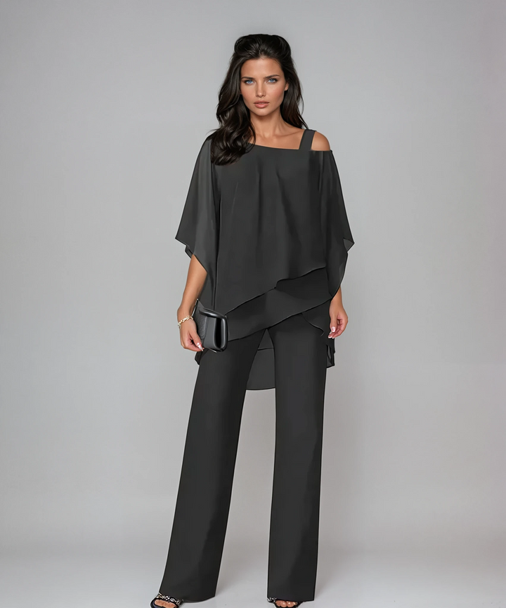 Damen Zweiteiler im Lagenlook mit asymmetrischem Oberteil und weiter Hose. Ein bequemes & elegantes Sommeroutfit.