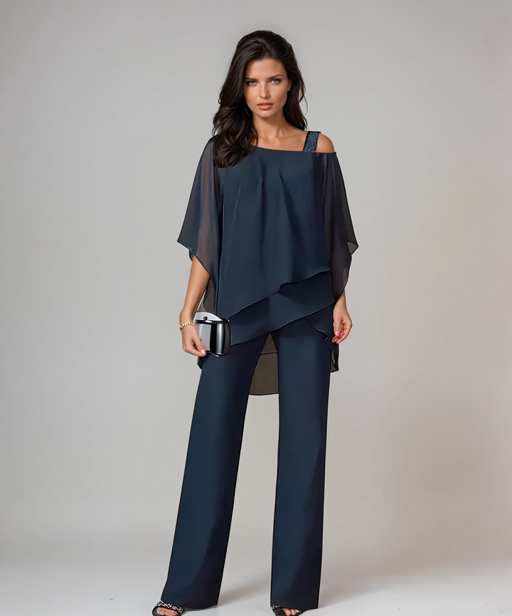 Moderner Damen Lagen-Look Zweiteiler. Der bequeme Schnitt und das stilvolle Design machen ihn perfekt für den Alltag.