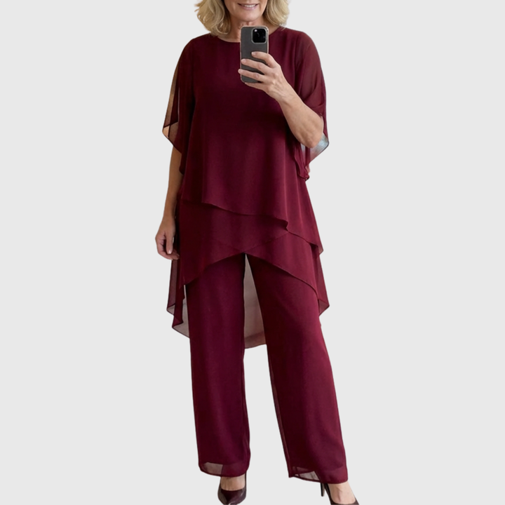 Damenmode: Bequemer Anzug mit weiten, drapierten Palazzo-Hosen. Eleganz, die den ganzen Tag überdauert.