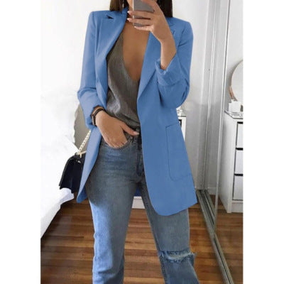 Eleganter Damen Blazer Isabella, detailreiche Ansicht des Stoffes, ideal für Herbst- & Wintermode.