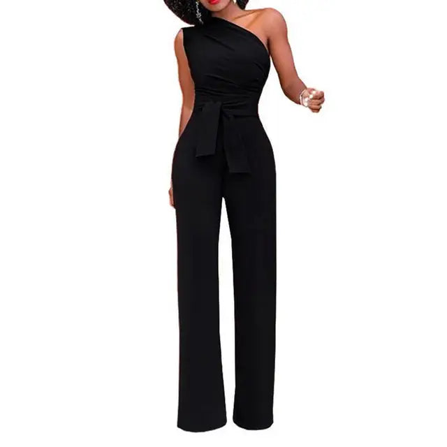 Stilvoller Damen Jumpsuit mit Ein-Schulter-Träger, lockerer Schnitt und weite Beine für eine feminine Silhouette.