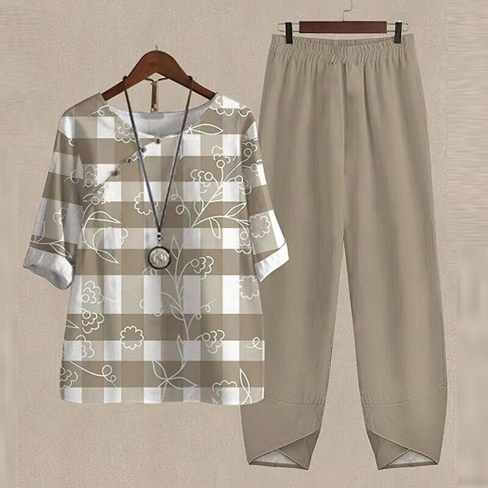 Weiches Damen Lounge Set: Gemütliche Herbstmode für entspannte Tage zu Hause oder unterwegs.